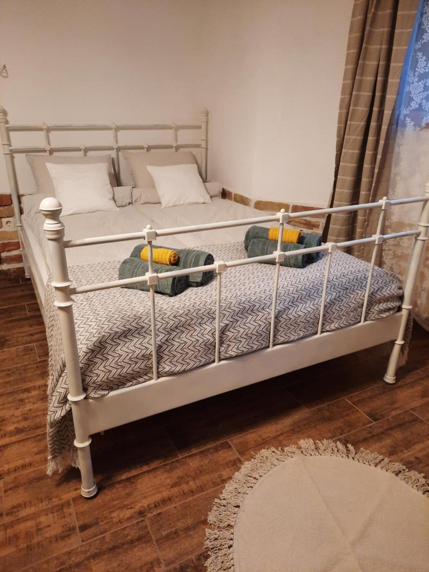 Kuria Apartman Budapest With Free Parking Zewnętrze zdjęcie